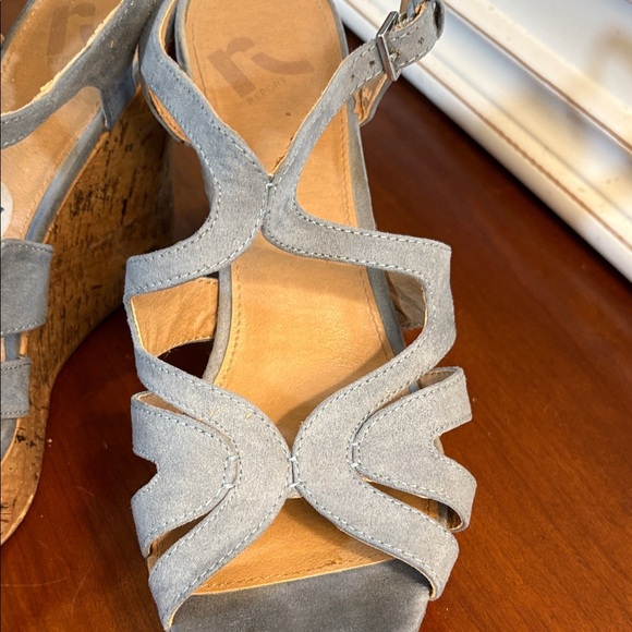 Report Blue Suede Wedge Sandals Size 9.5 - Picture 3 of 12